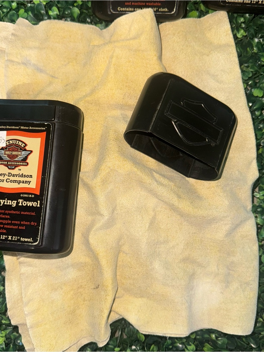 Vintage 2003 Harley-Davidson x Microfiber Detailing Towels - Picture 2 of 4